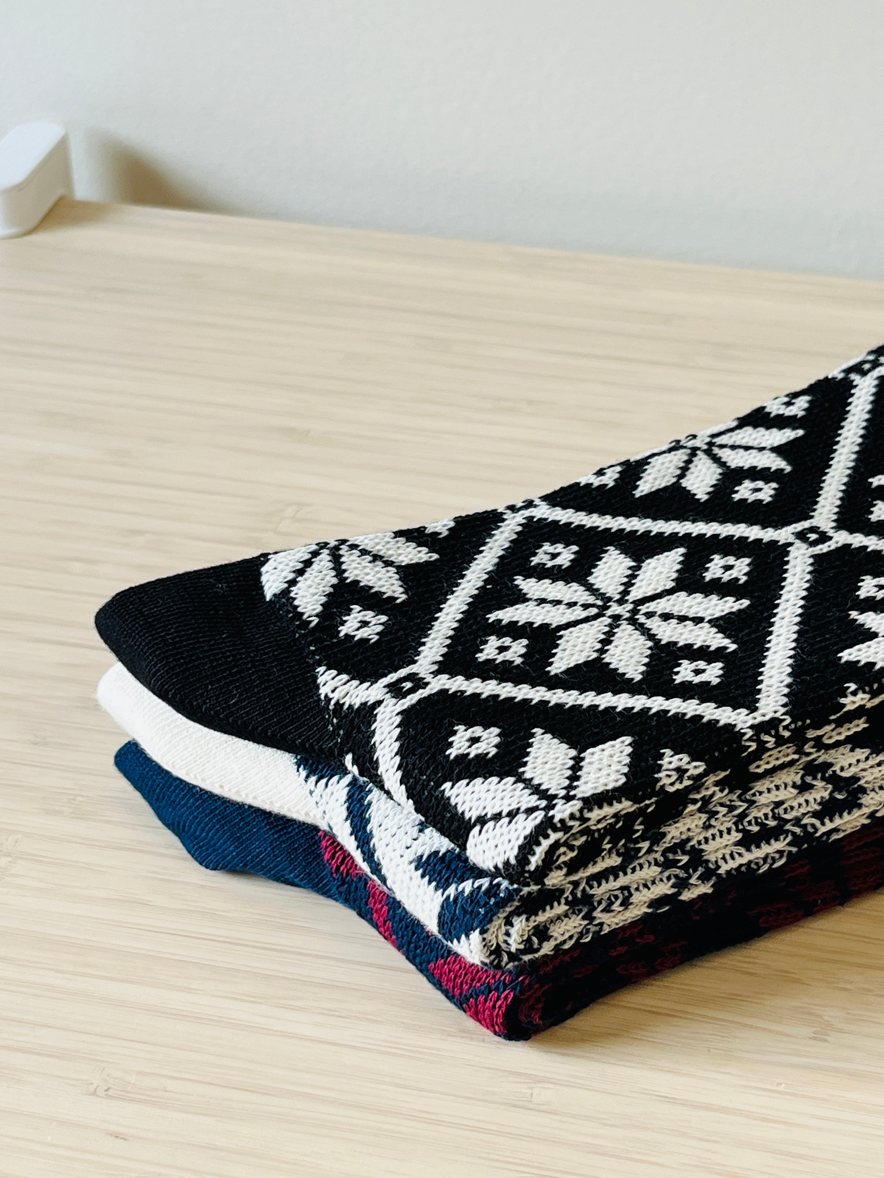 Snowflake Pattern Cozy Socks