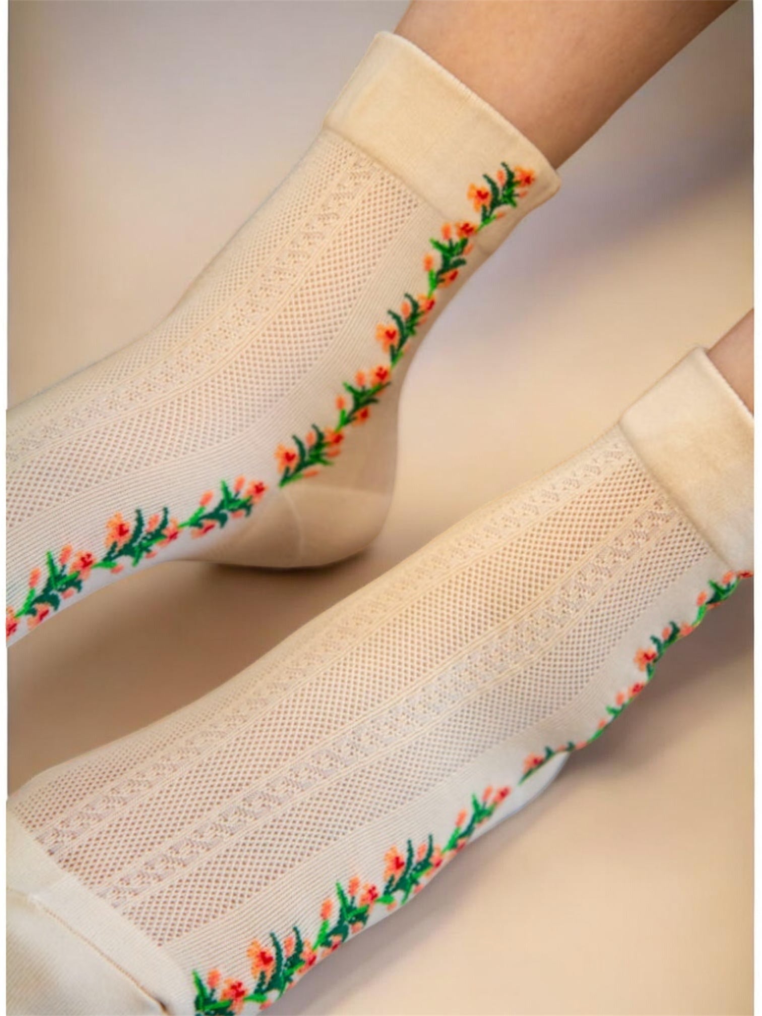 Women's Crew Socks - See Through Mesh Romantic Flower One Size